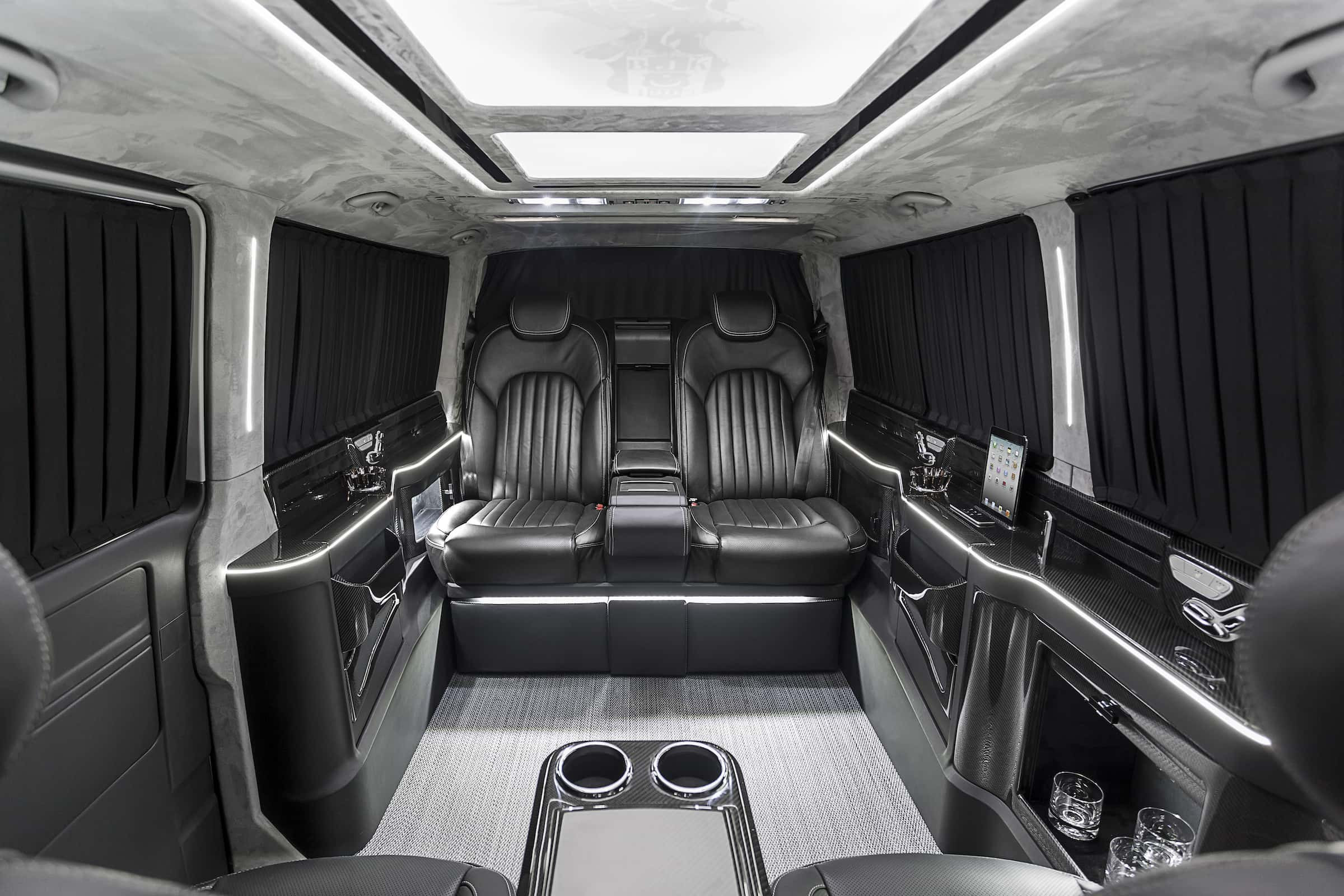Black Carbon - VW Transporter - VIPdesign