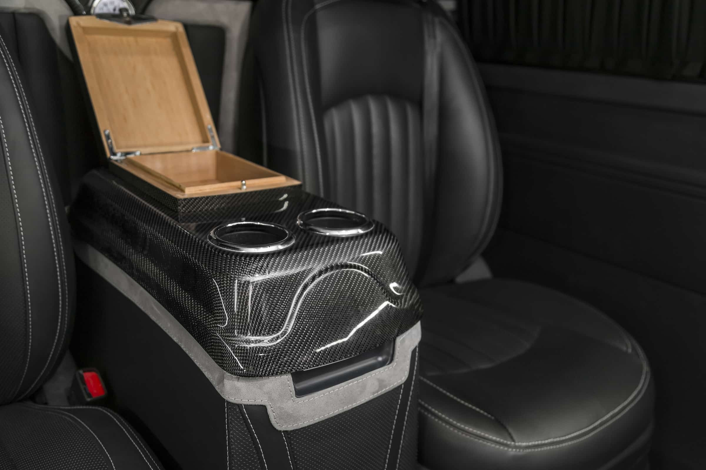 Black Carbon - VW Transporter - VIPdesign